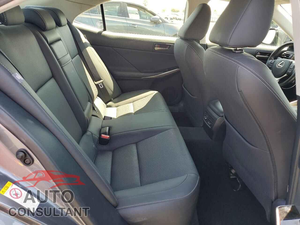 LEXUS IS 2017 - JTHBA1D28H5059379