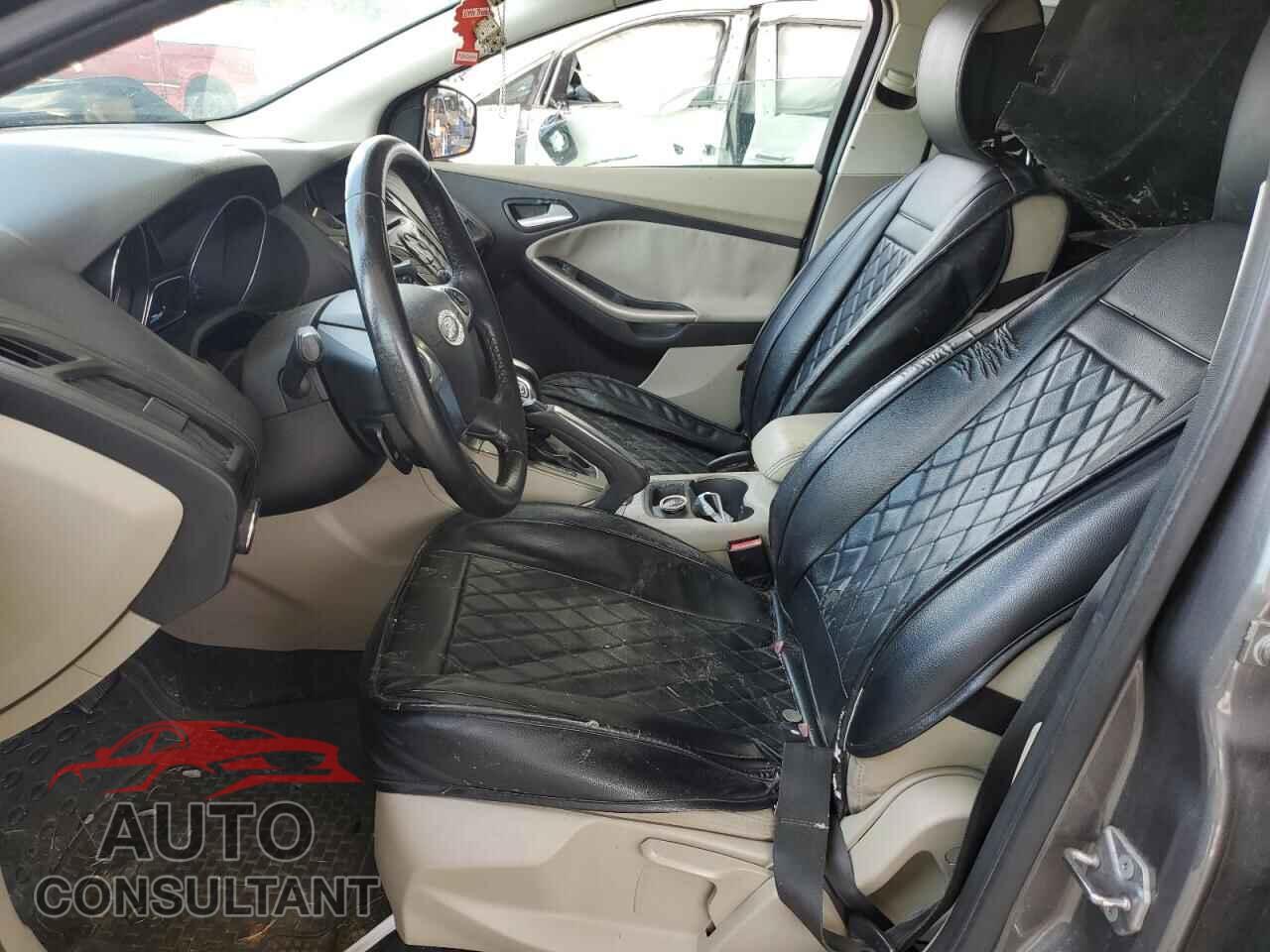 FORD FOCUS 2012 - 1FAHP3H24CL338564