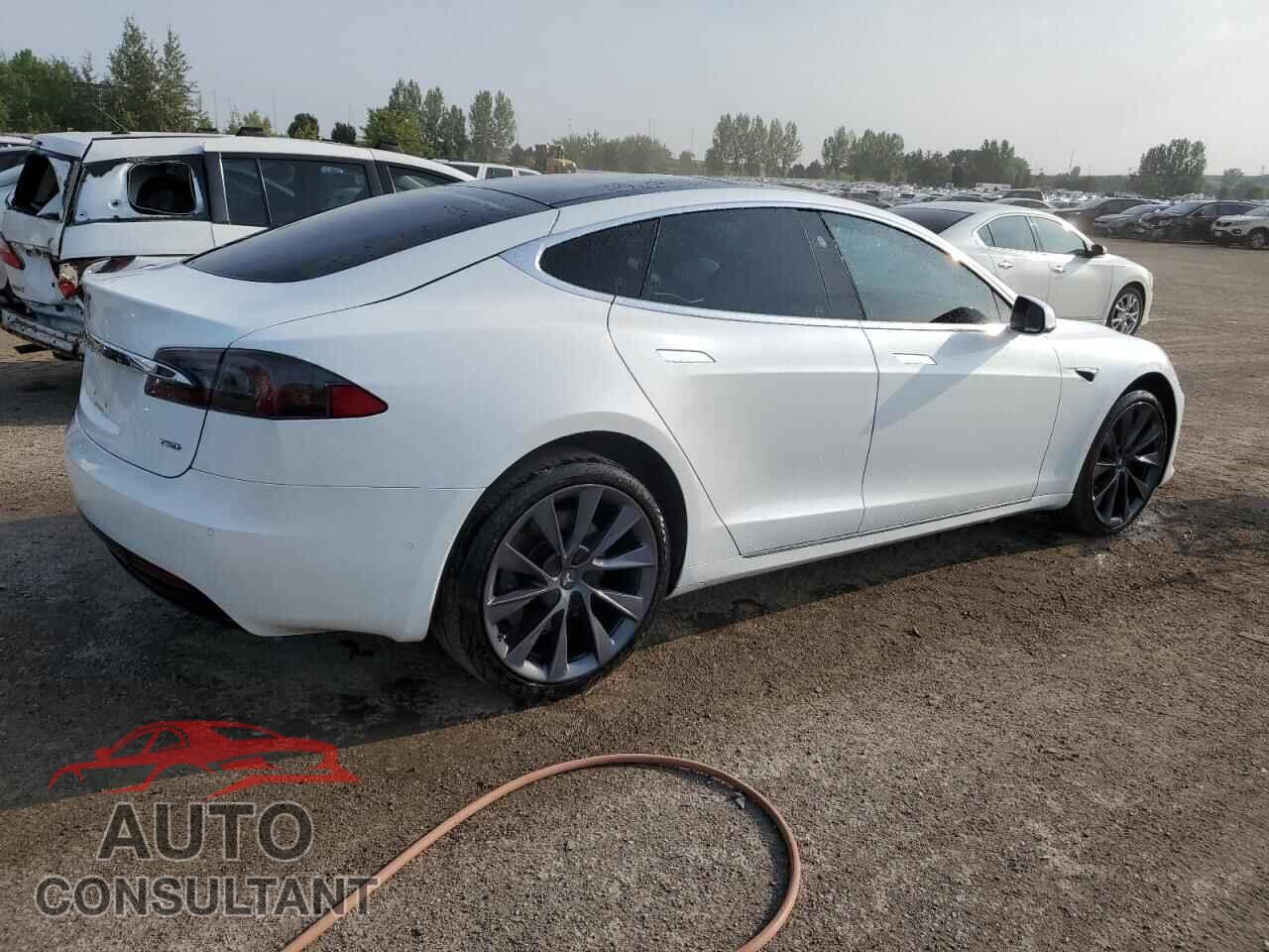 TESLA MODEL S 2018 - 5YJSA1E28JF257514