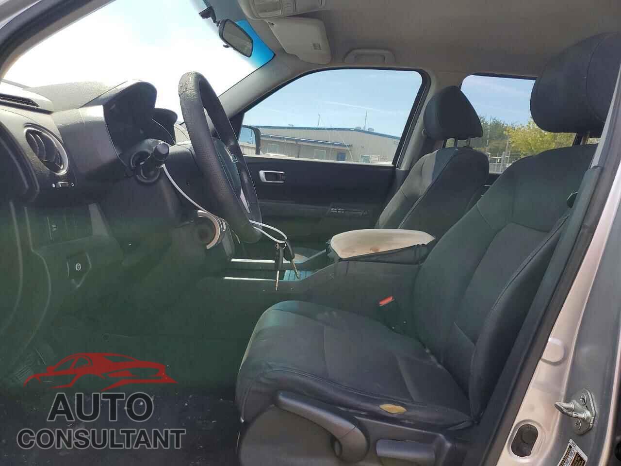 HONDA PILOT 2011 - 5FNYF3H21BB008606