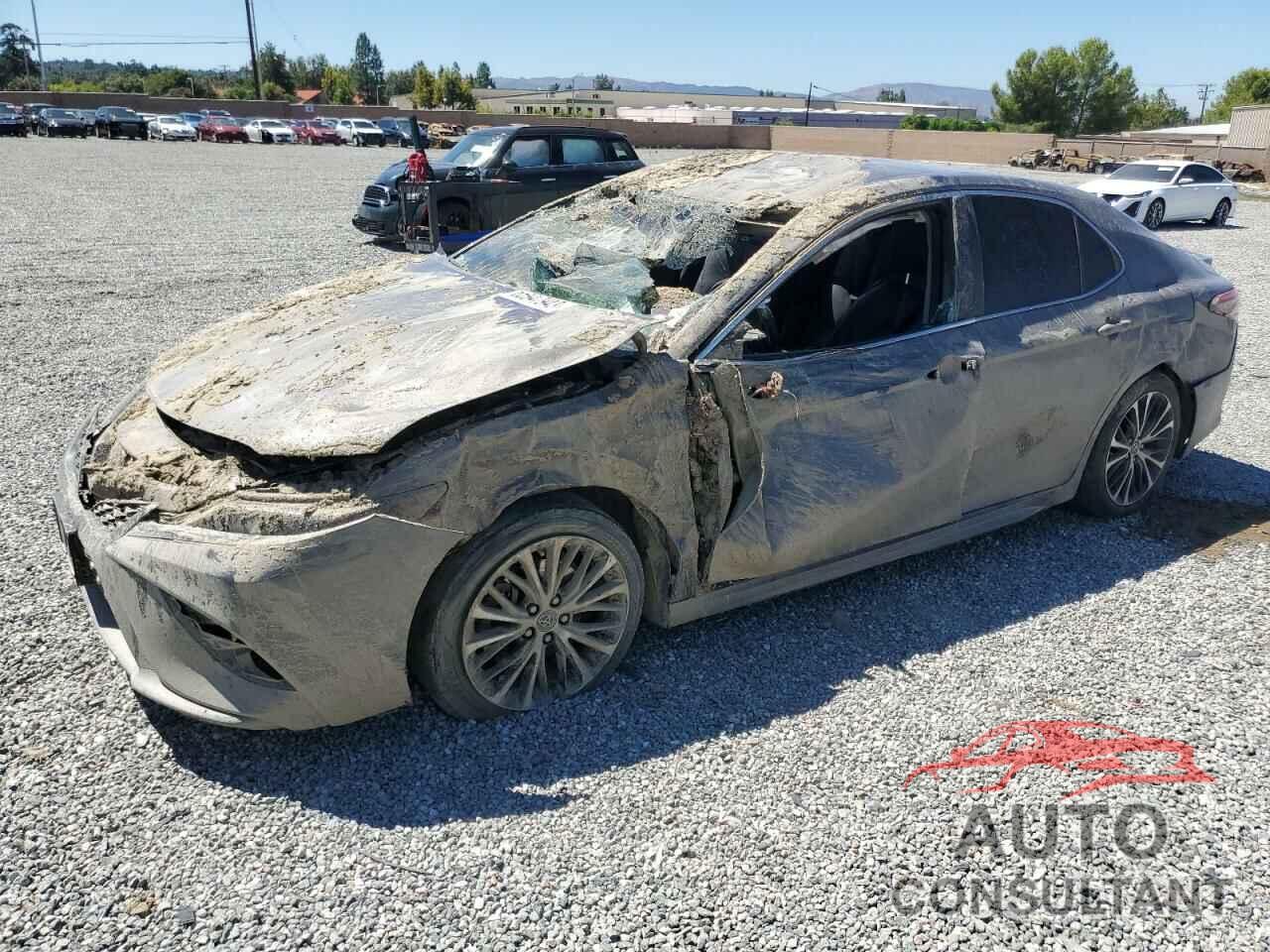 TOYOTA CAMRY 2018 - 4T1B11HK6JU121736