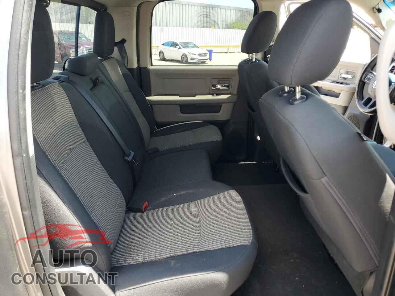 DODGE RAM 1500 2012 - 1C6RD7LT8CS241055