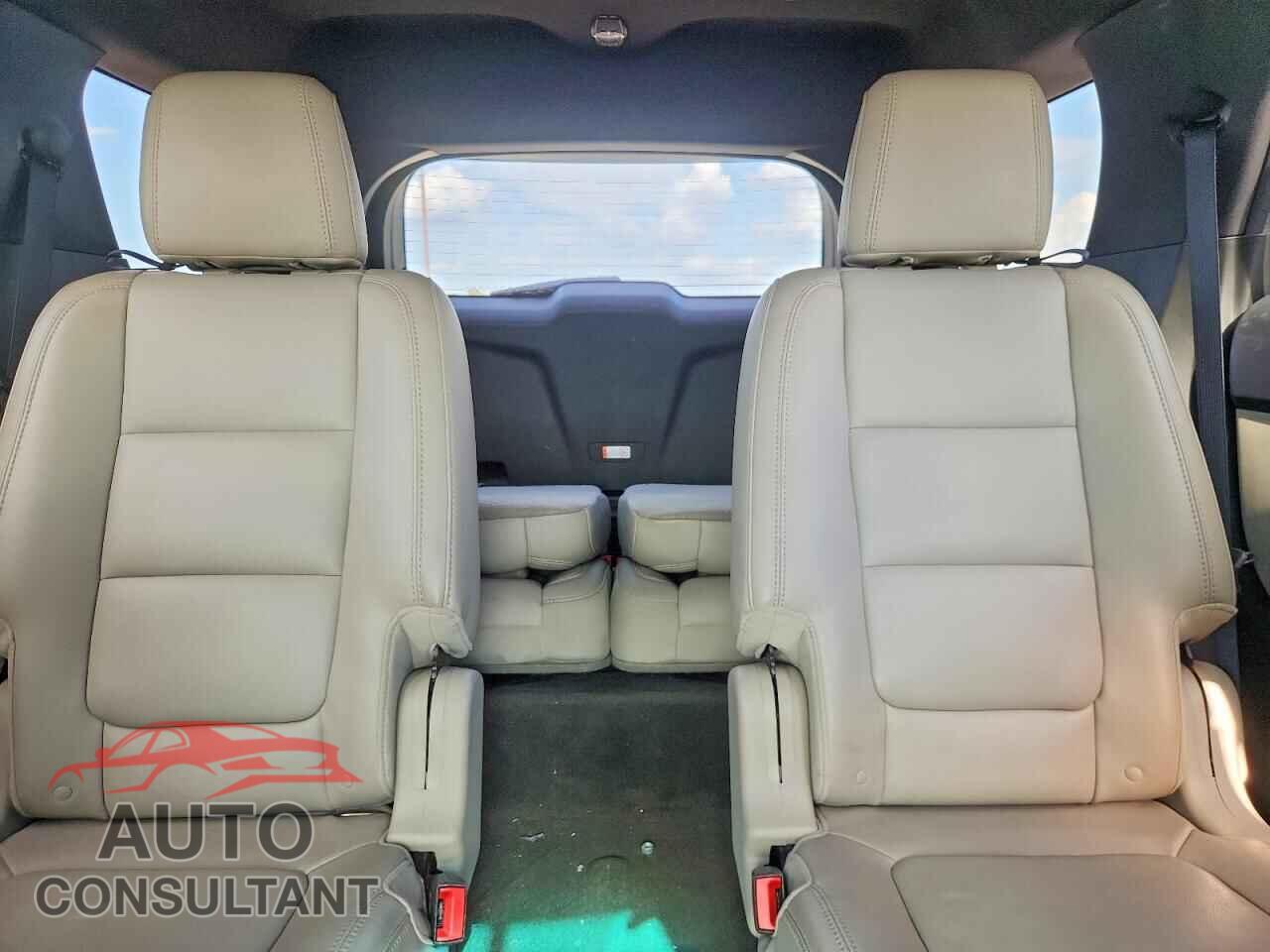 FORD EXPLORER 2013 - 1FM5K7D88DGC14557
