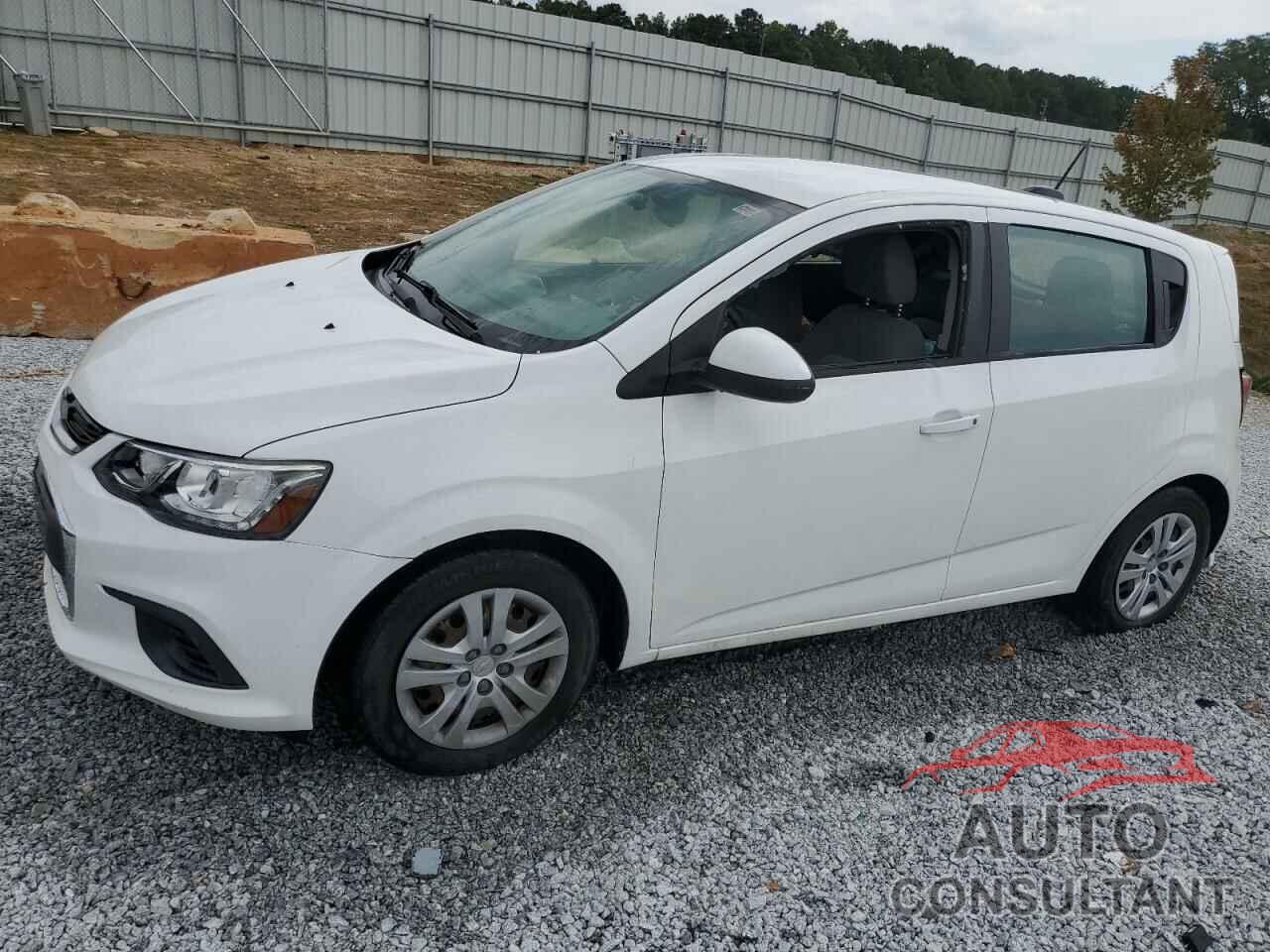 CHEVROLET SONIC 2017 - 1G1JG6SH8H4173901