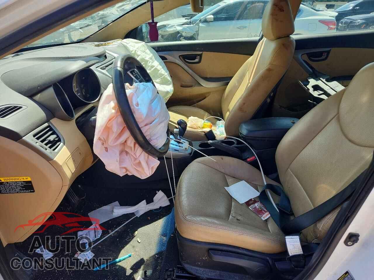 HYUNDAI ELANTRA 2011 - 5NPDH4AE0BH040175