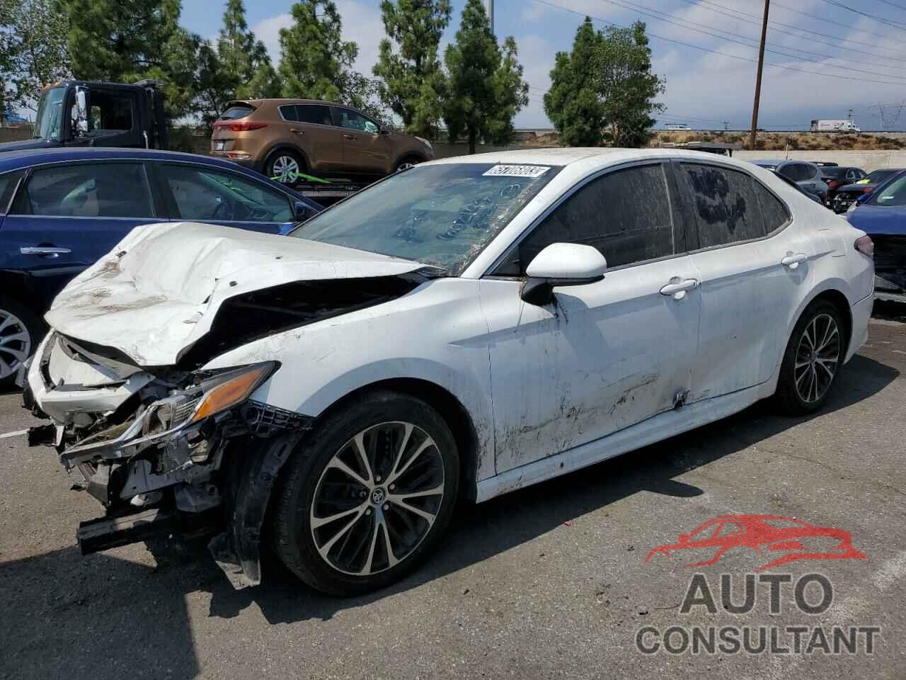 TOYOTA CAMRY 2018 - 4T1B11HK0JU602145