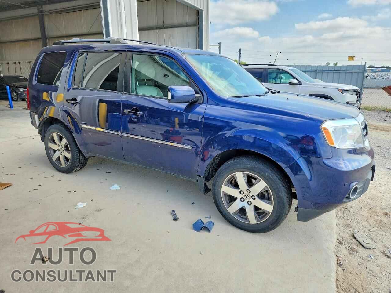 HONDA PILOT 2015 - 5FNYF4H96FB015205