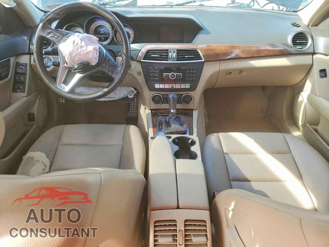 MERCEDES-BENZ C-CLASS 2013 - WDDGF8AB5DR283661