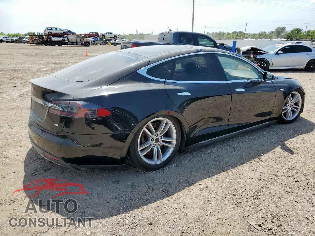 TESLA MODEL S 2014 - 5YJSA1H18EFP41224