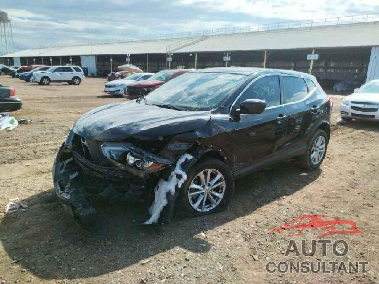NISSAN ROGUE 2018 - JN1BJ1CP7JW106418
