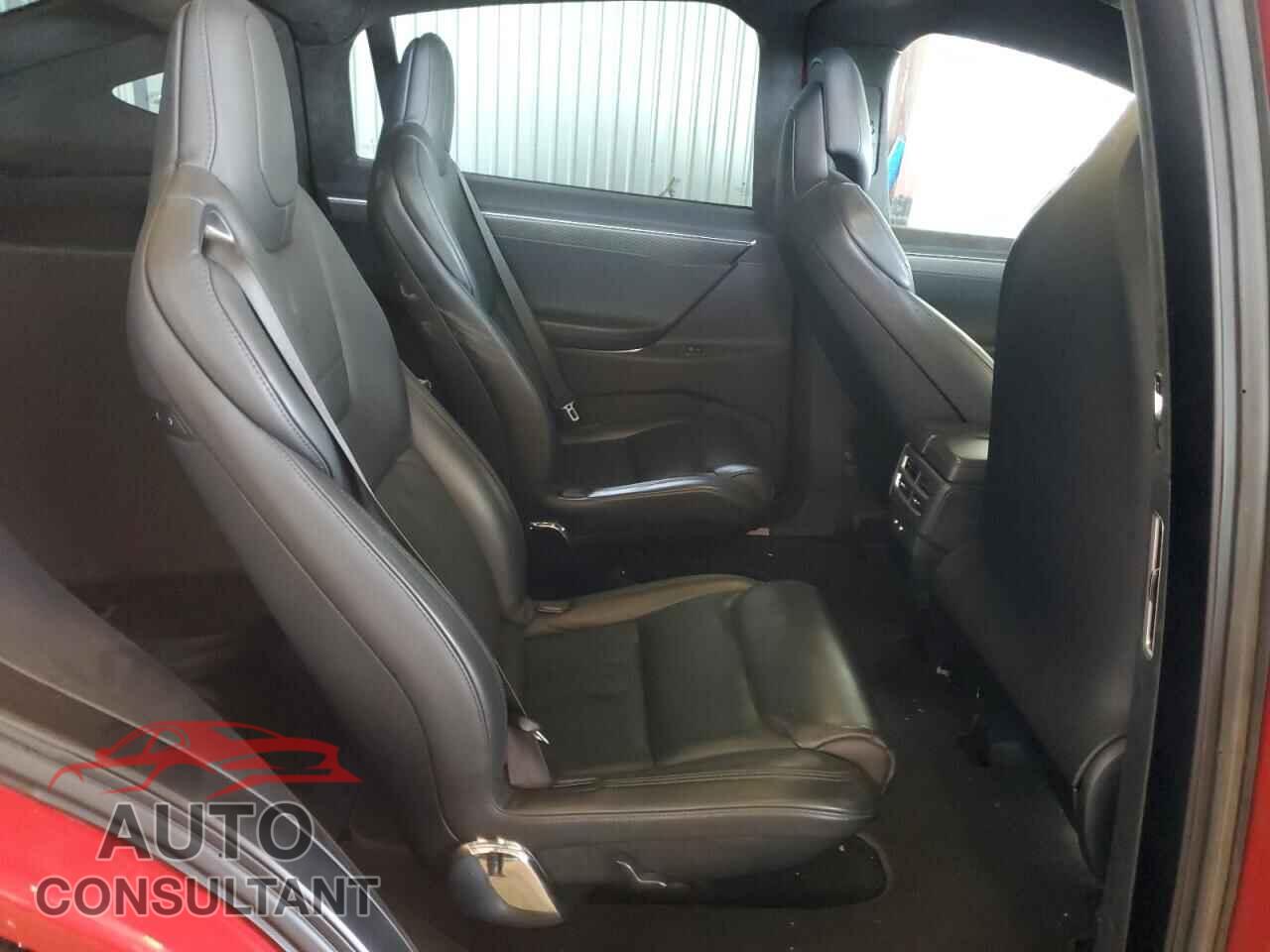 TESLA MODEL X 2017 - 5YJXCBE21HF046123