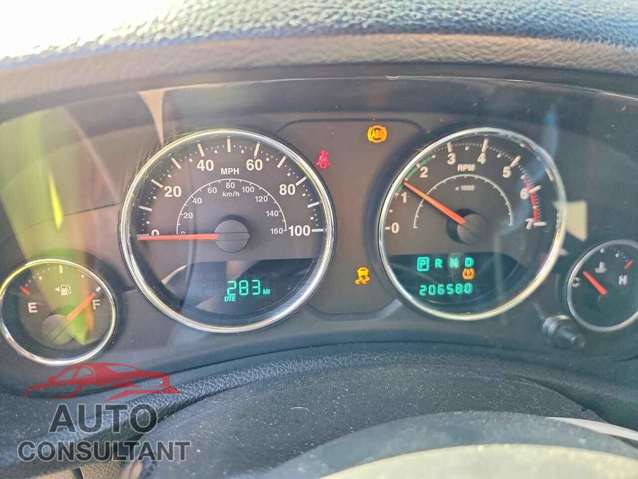 JEEP WRANGLER 2011 - 1J4AA2D10BL628202