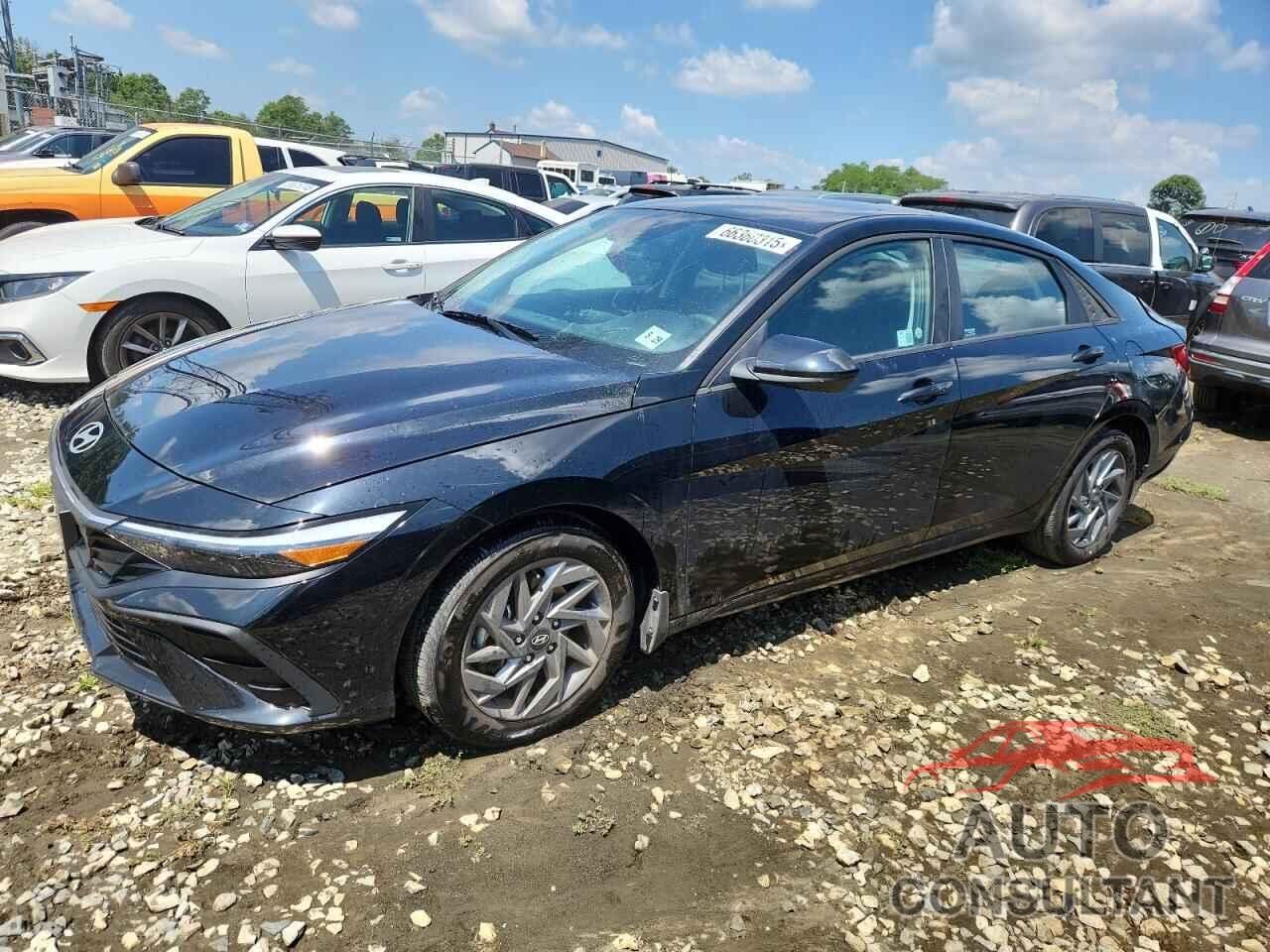 HYUNDAI ELANTRA 2024 - KMHLM4DG2RU777619