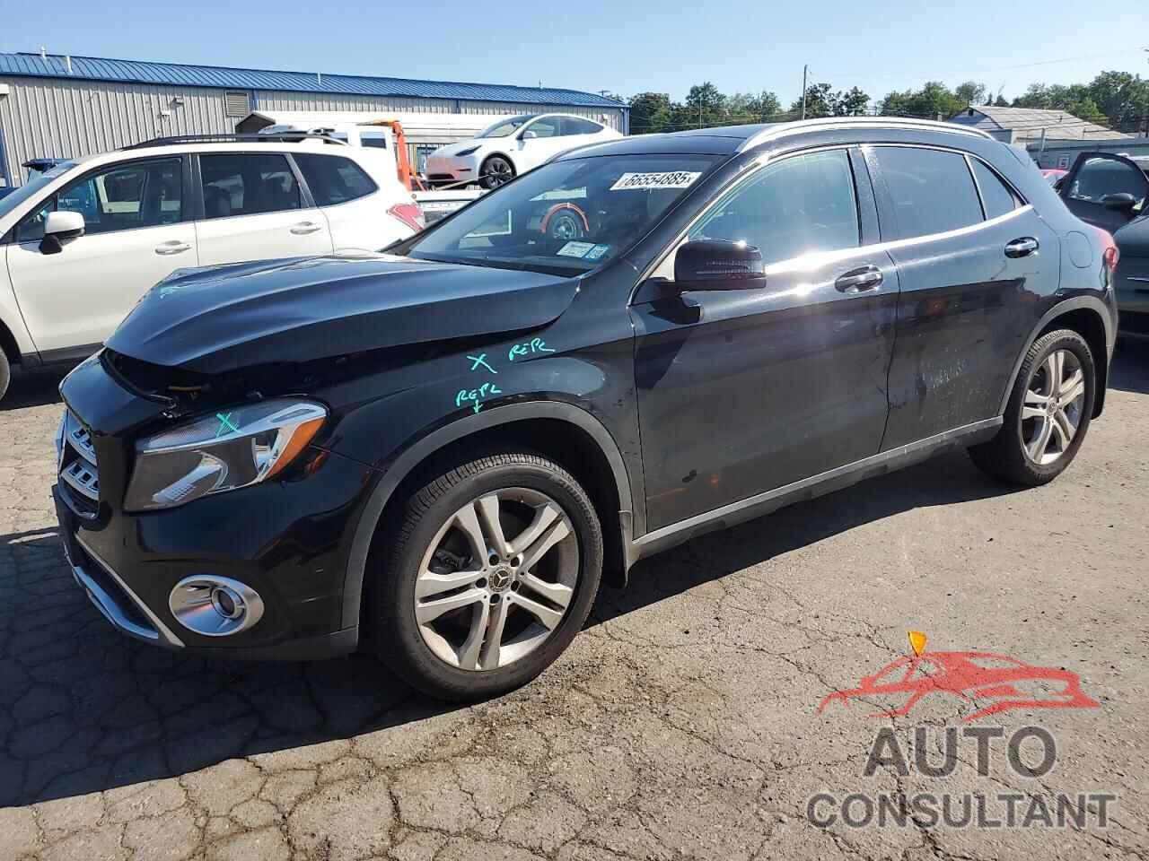 MERCEDES-BENZ GLA-CLASS 2018 - WDCTG4GBXJJ401004