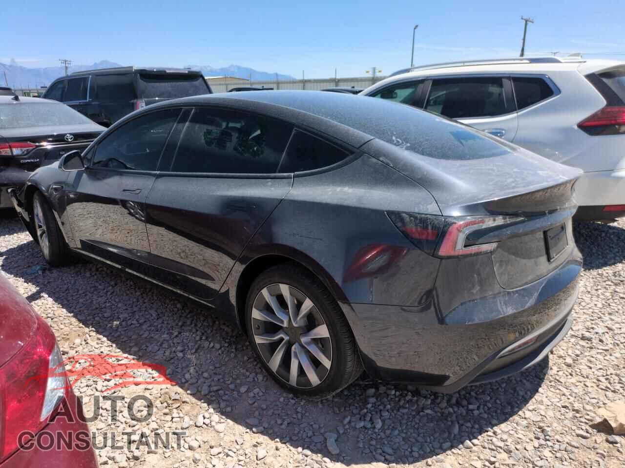 TESLA MODEL 3 2024 - 5YJ3E1EA8RF765753