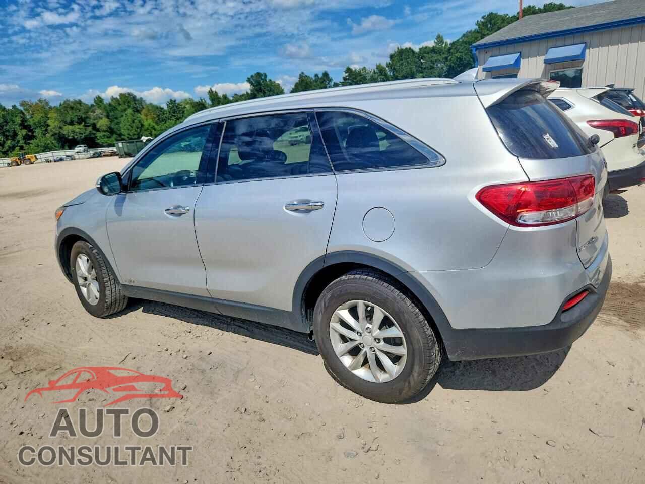 KIA SORENTO 2017 - 5XYPGDA38HG267127