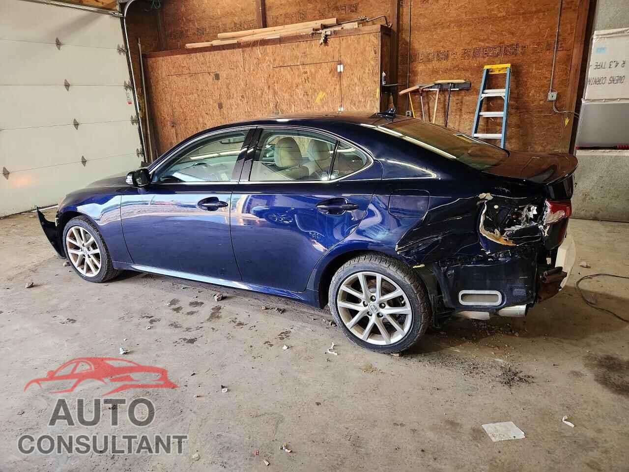LEXUS IS 2011 - JTHCF5C26B5052694