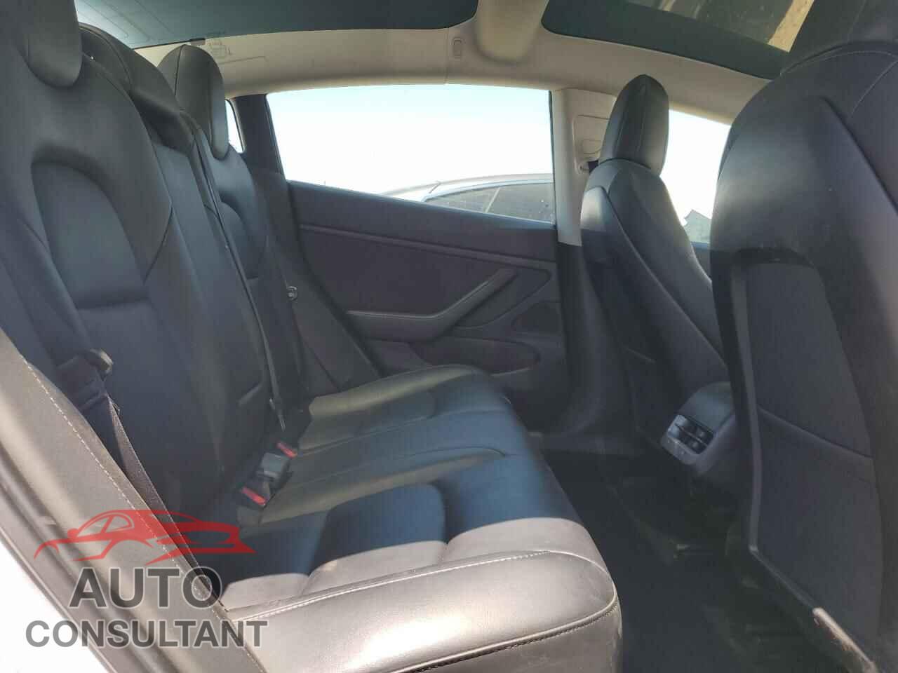 TESLA MODEL 3 2019 - 5YJ3E1EA9KF326681