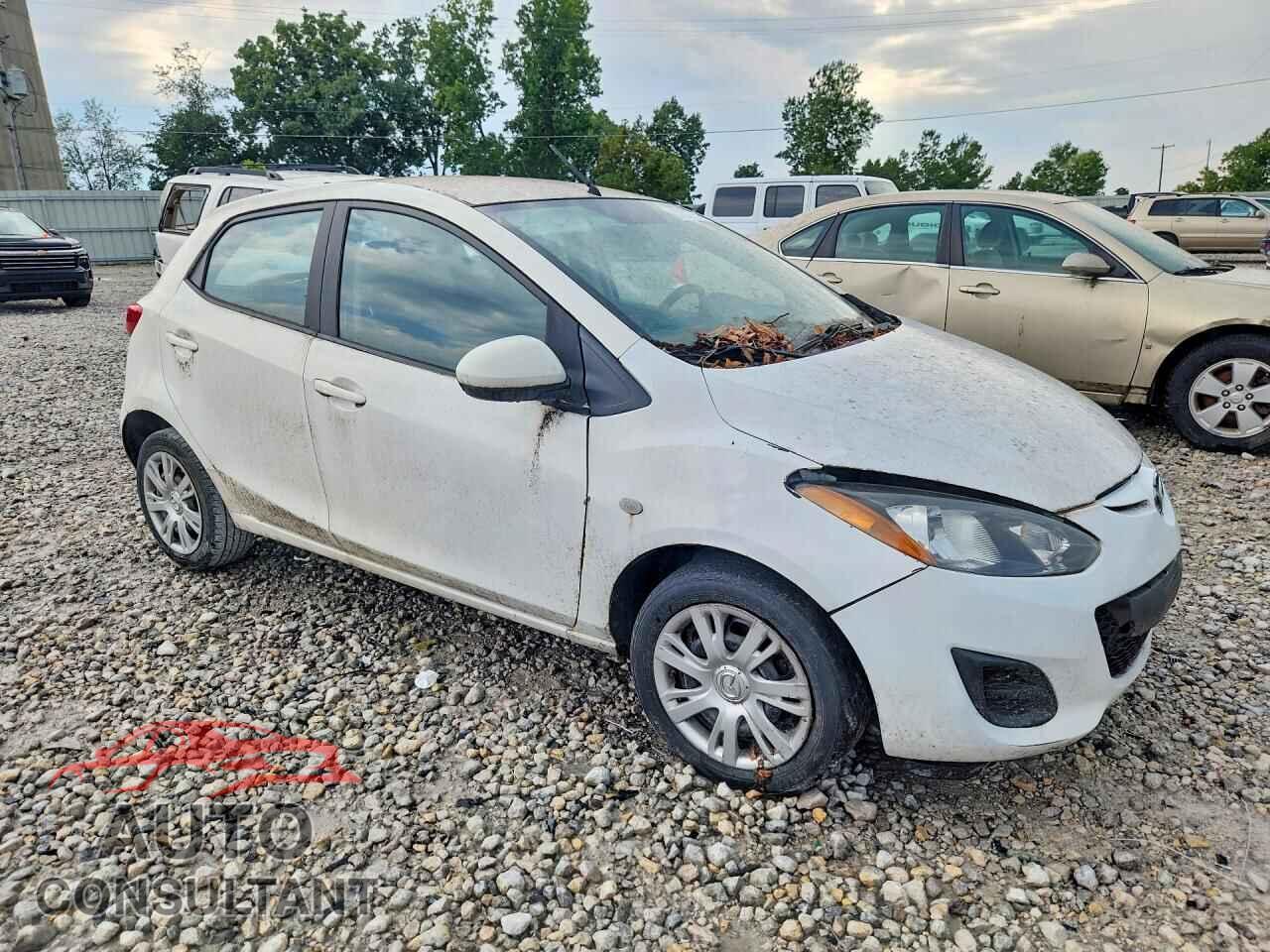 MAZDA 2 2014 - JM1DE1KZ4E0178392