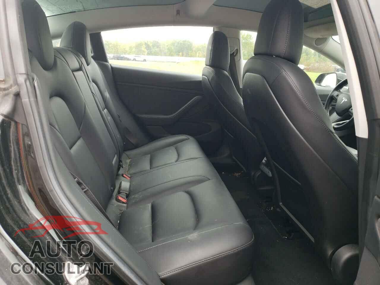 TESLA MODEL 3 2018 - 5YJ3E1EB9JF068511