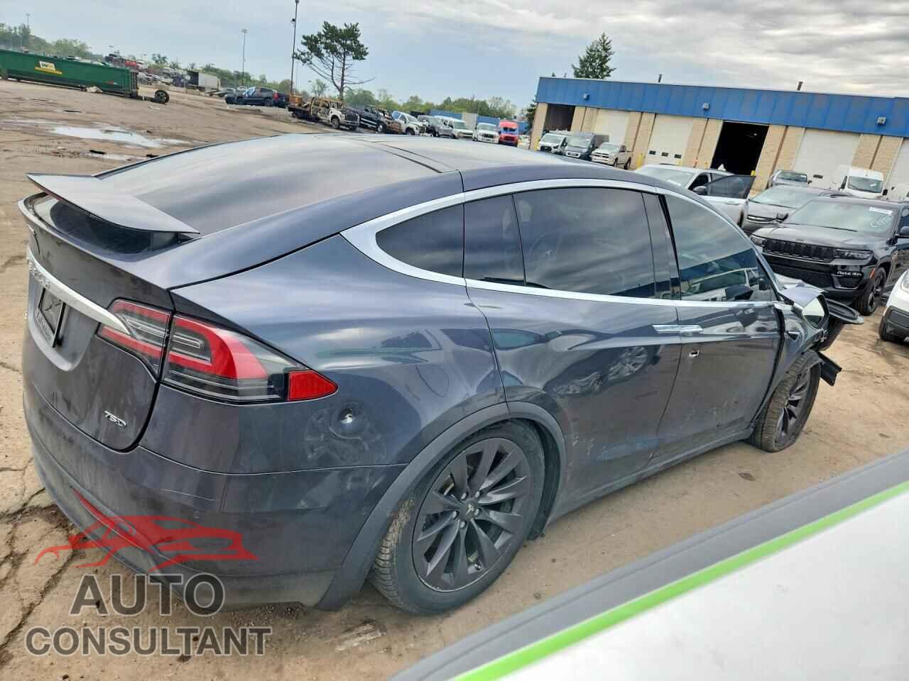 TESLA MODEL X 2018 - 5YJXCAE28JF101280