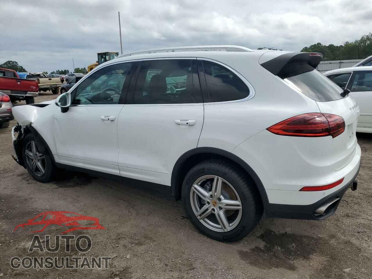 PORSCHE CAYENNE 2018 - WP1AA2A28JKA03178