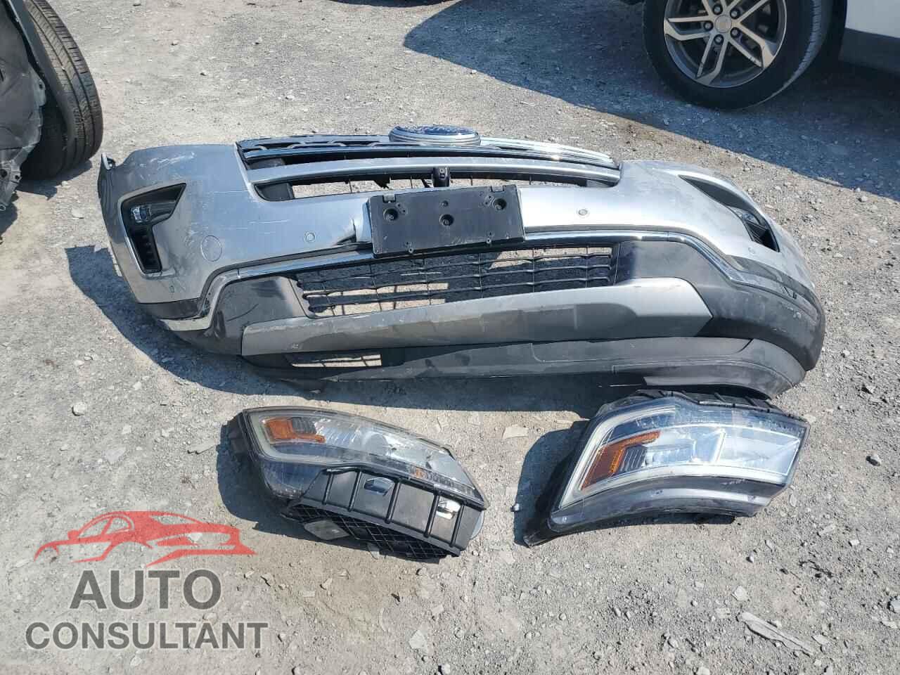 FORD EXPLORER 2018 - 1FM5K8FHXJGB49015