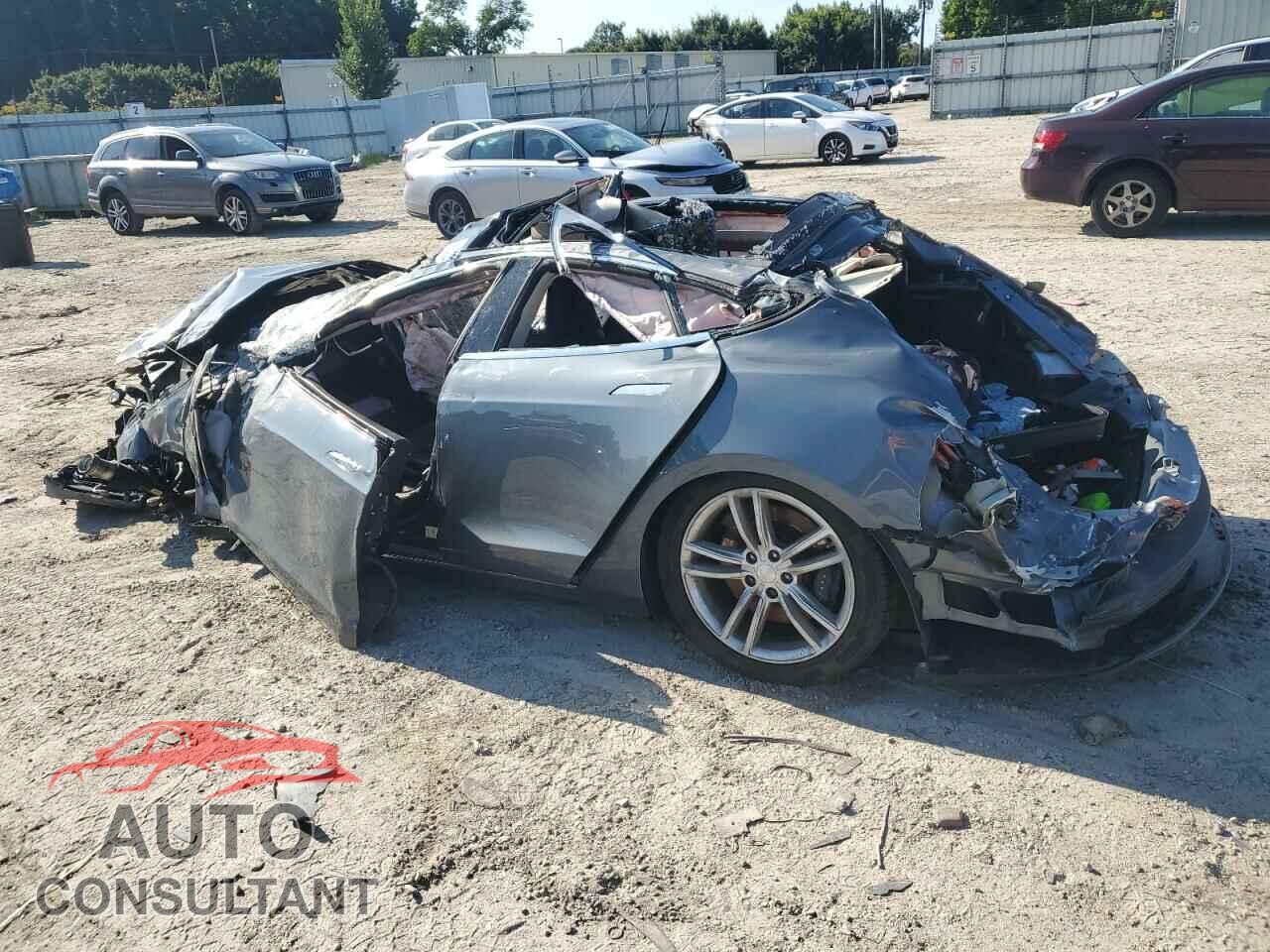 TESLA MODEL S 2013 - 5YJSA1CN9DFP04529