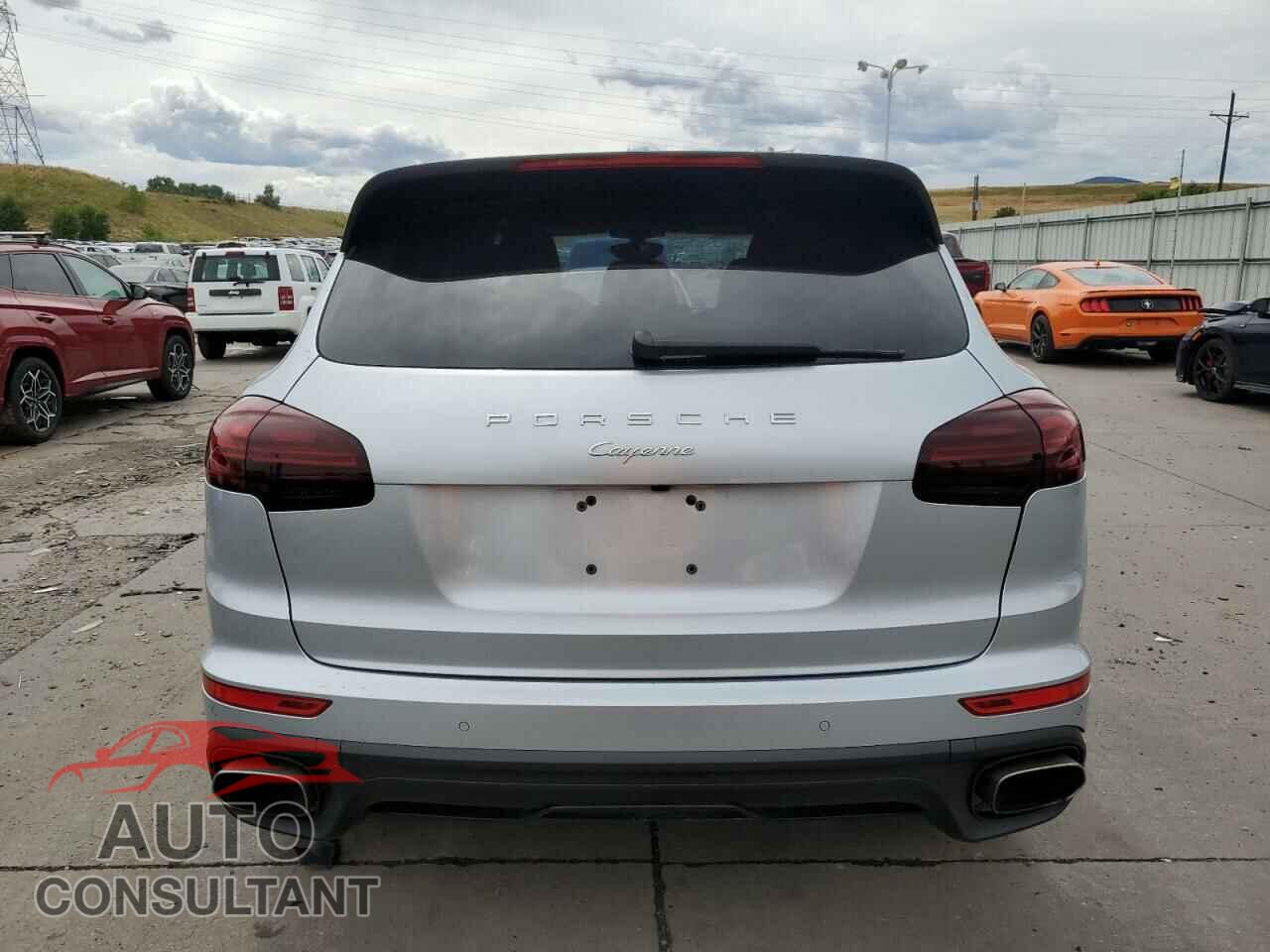 PORSCHE CAYENNE 2017 - WP1AA2A27HKA88346