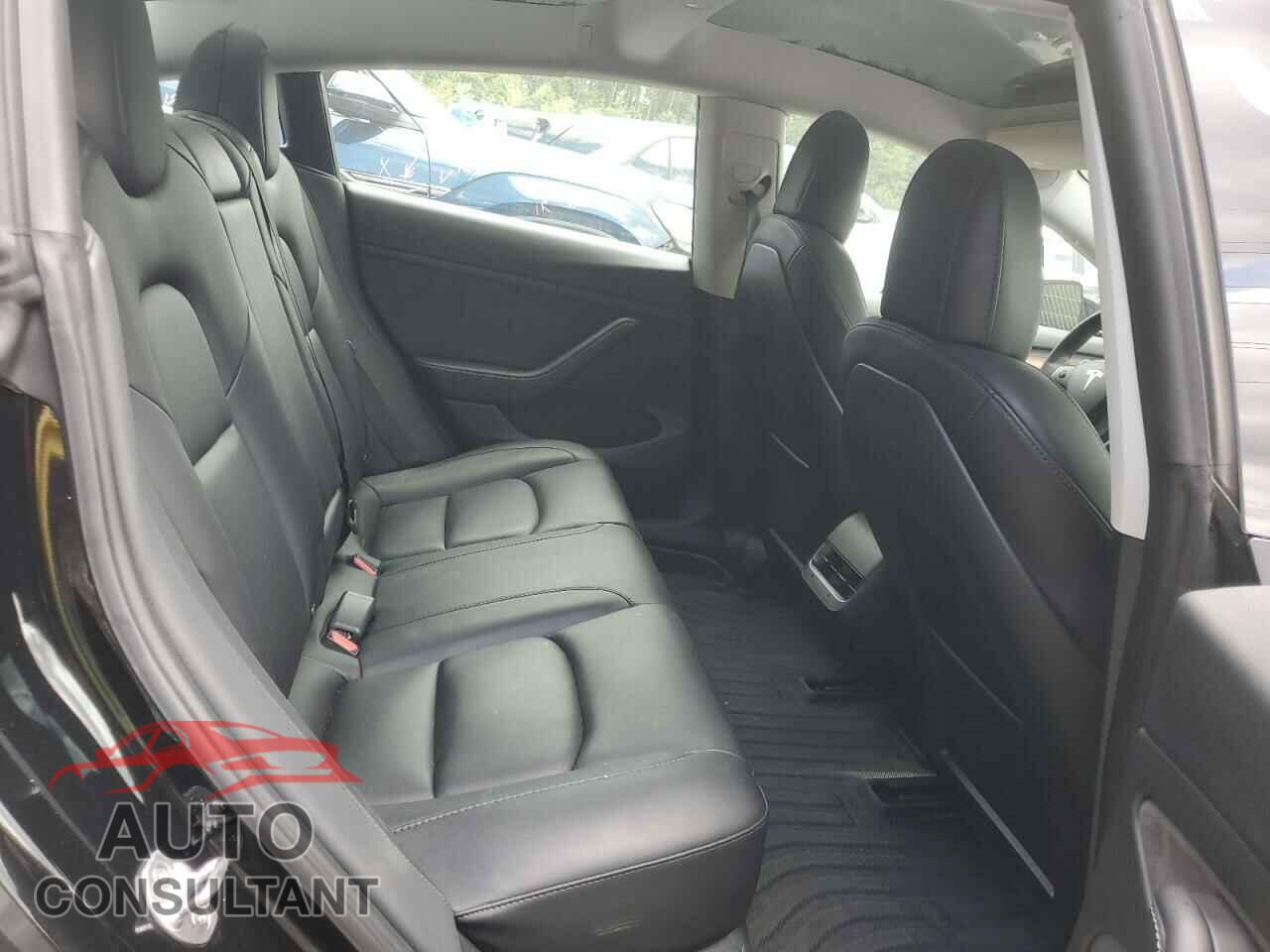 TESLA MODEL 3 2022 - 5YJ3E1EA9NF355621