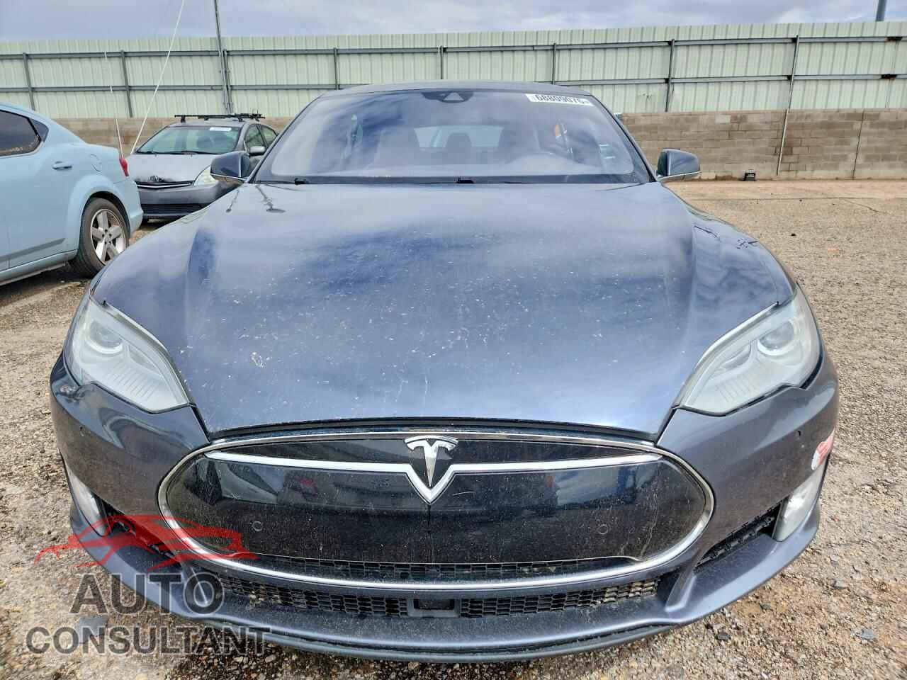 TESLA MODEL S 2015 - 5YJSA1V28FF097383