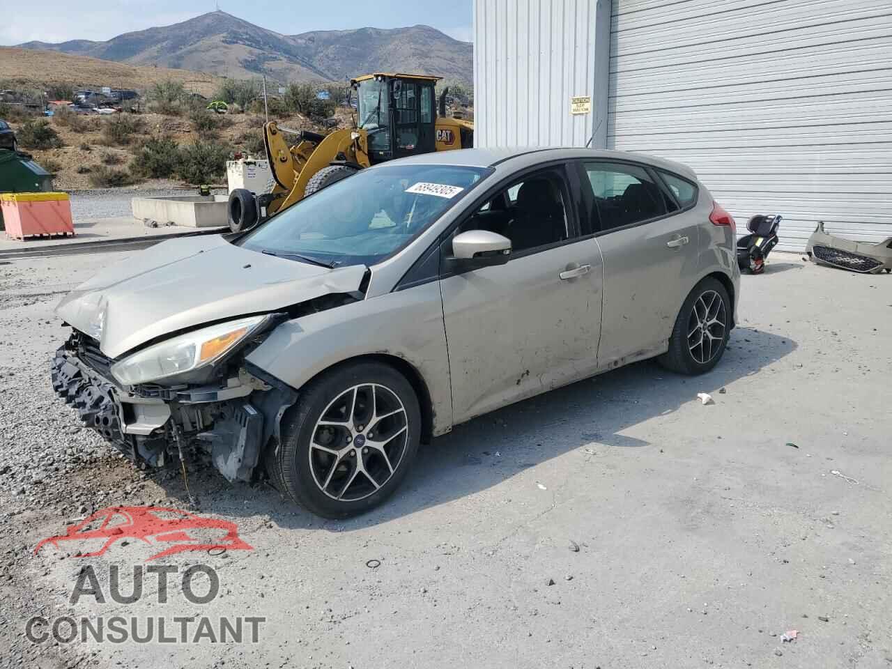 FORD FOCUS 2015 - 1FADP3K28FL287601