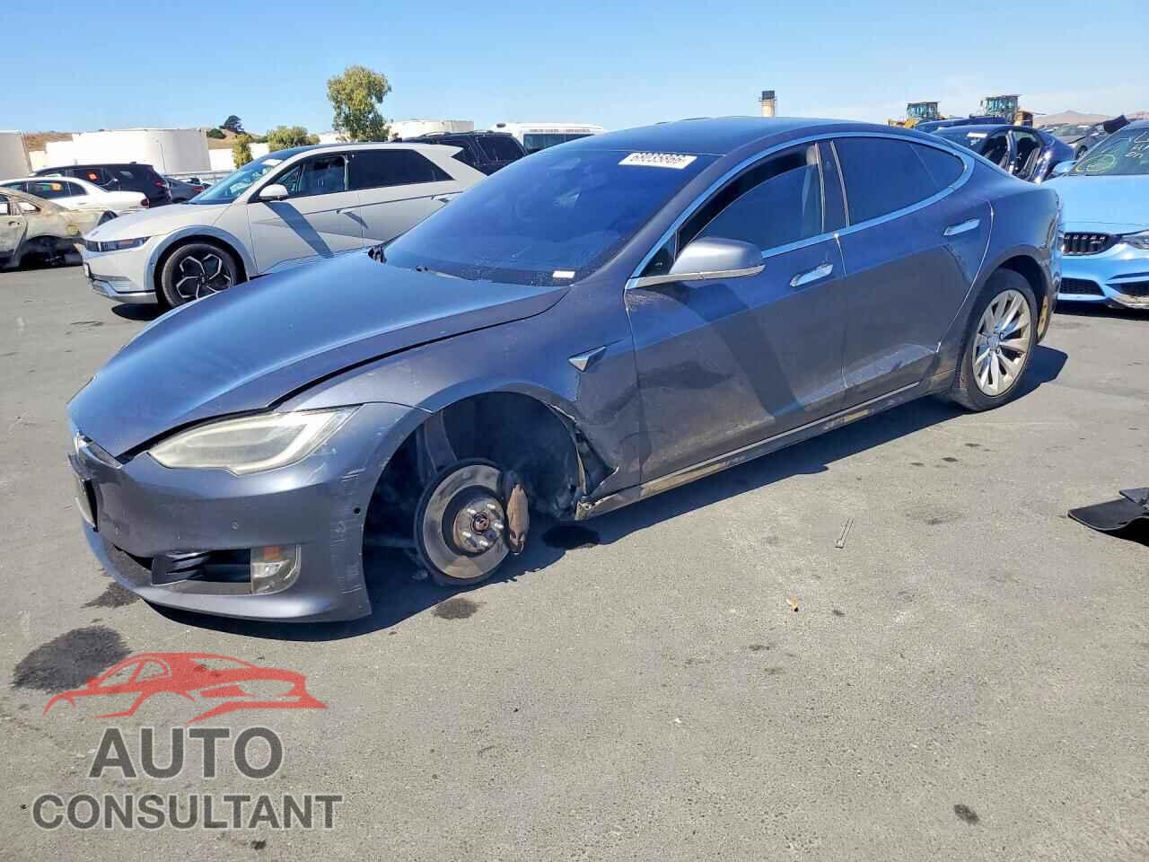 TESLA MODEL S 2018 - 5YJSA1E23JF261356