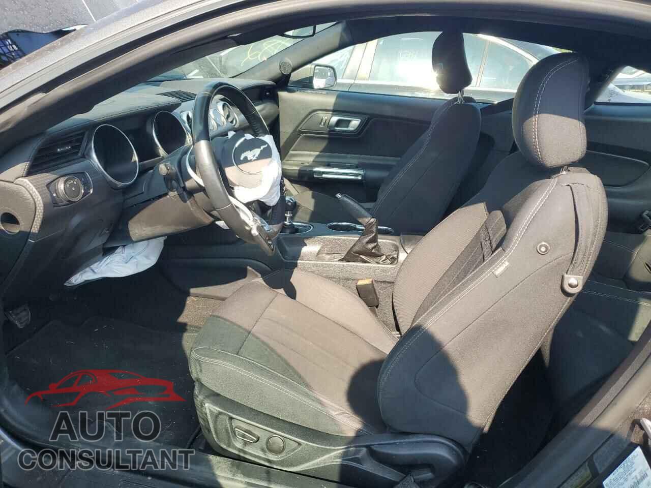 FORD MUSTANG 2020 - 1FA6P8CF1L5178291