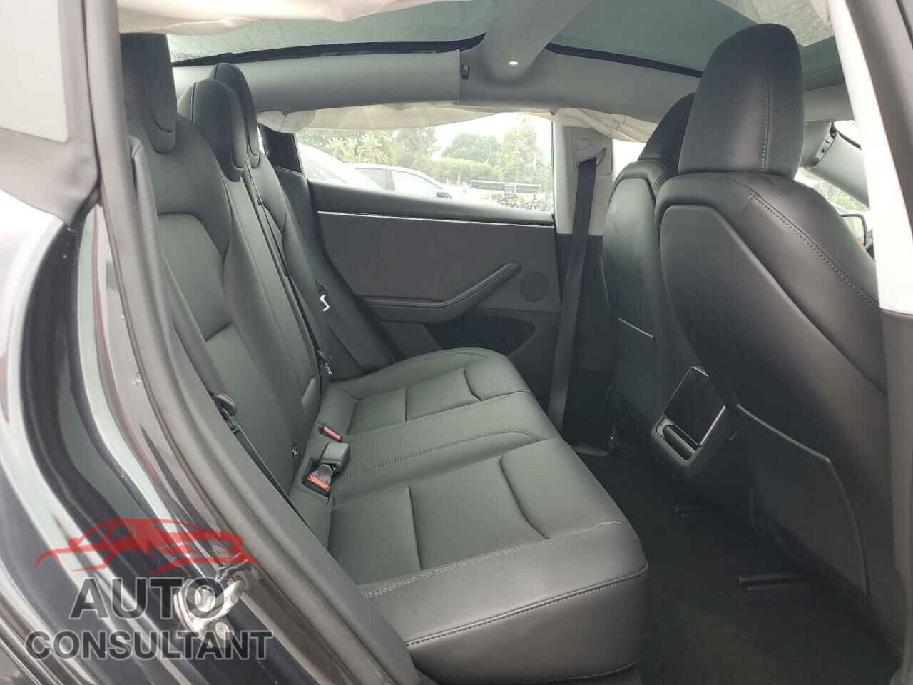 TESLA MODEL 3 2024 - 5YJ3E1EA6RF742472