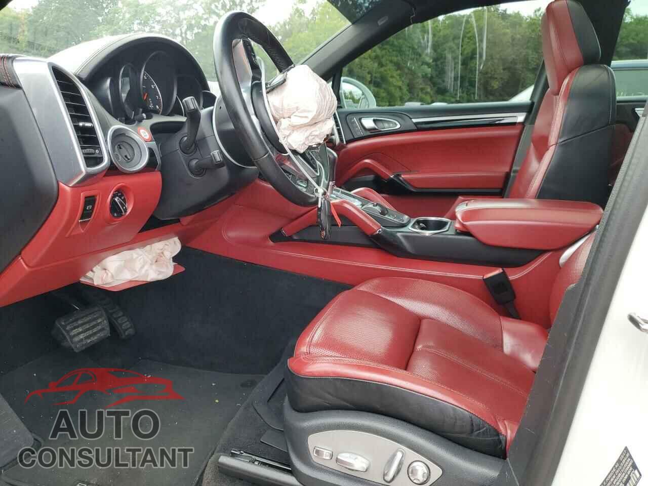 PORSCHE CAYENNE 2017 - WP1AA2A22HKA90747