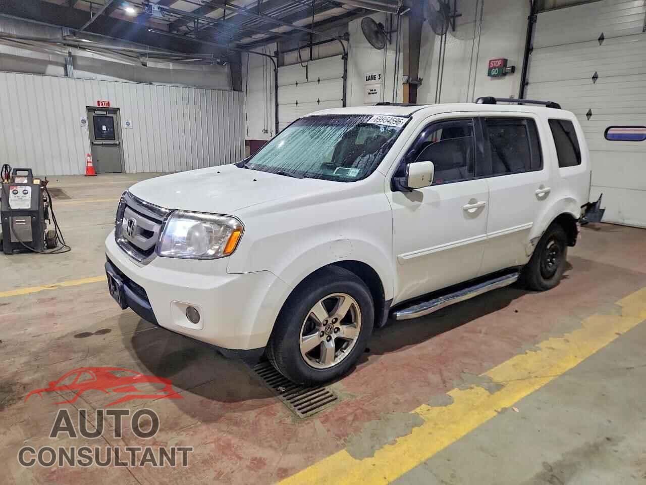 HONDA PILOT 2011 - 5FNYF4H52BB001373