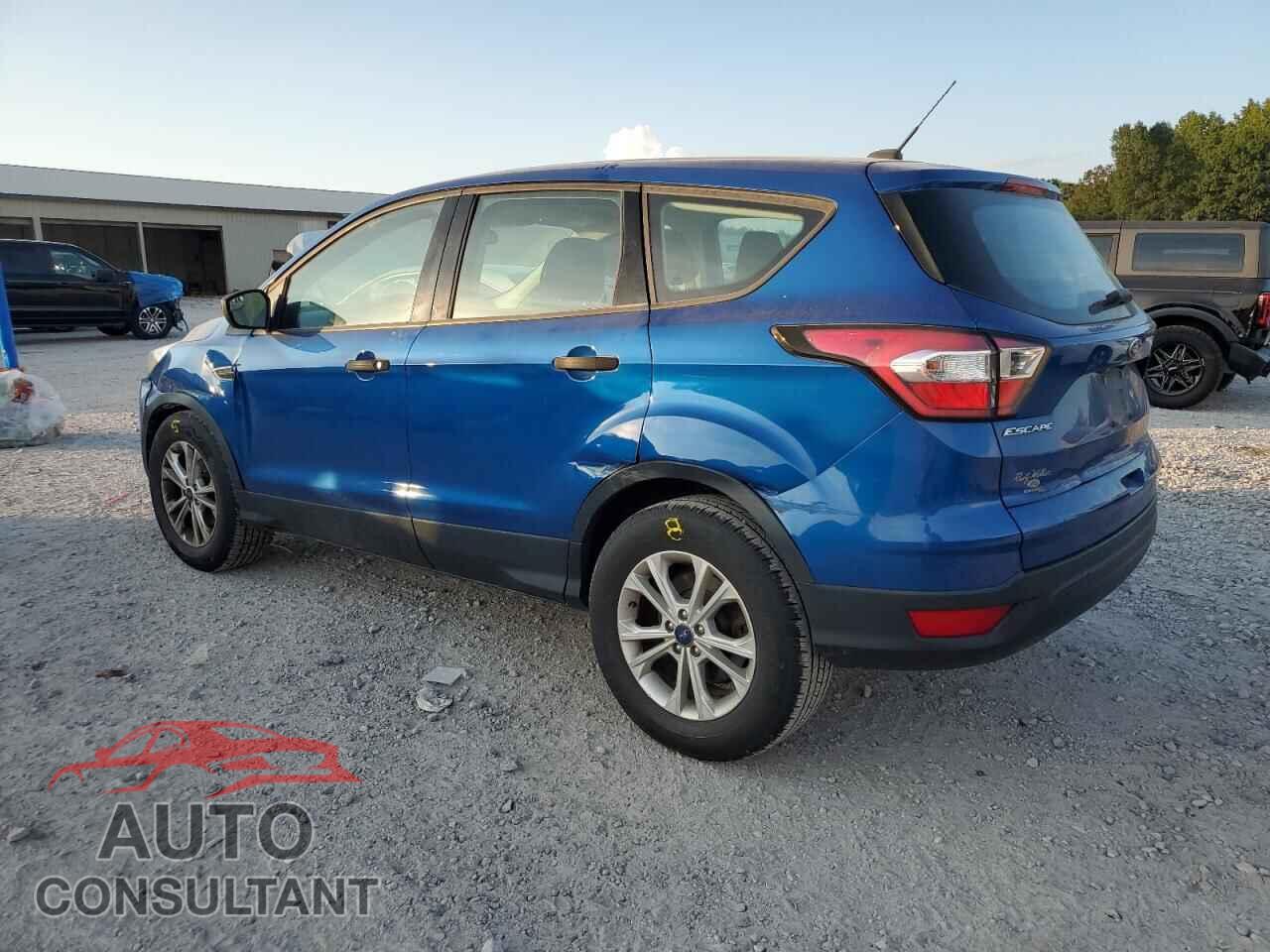 FORD ESCAPE 2017 - 1FMCU0F78HUD15666