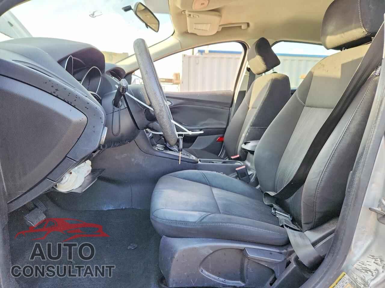 FORD FOCUS 2016 - 1FADP3K29GL376871