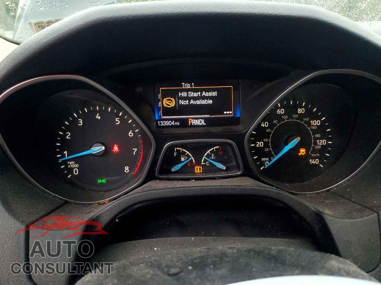 FORD FOCUS 2018 - 1FADP3E22JL201428