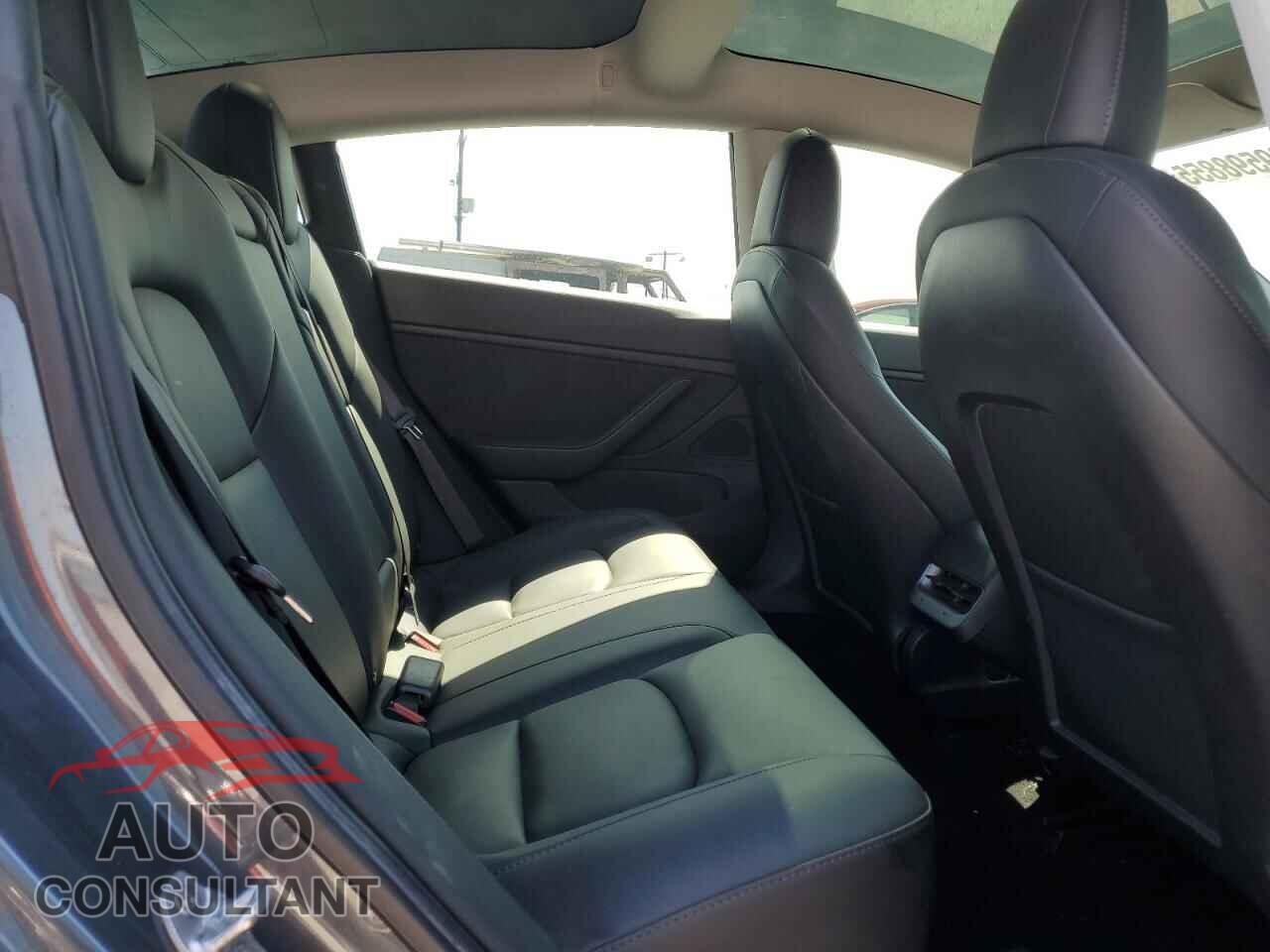 TESLA MODEL 3 2020 - 5YJ3E1EB7LF807037