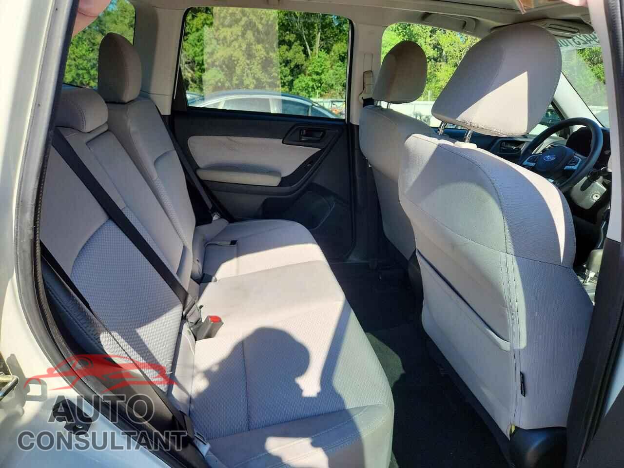 SUBARU FORESTER 2018 - JF2SJAGC4JH438519