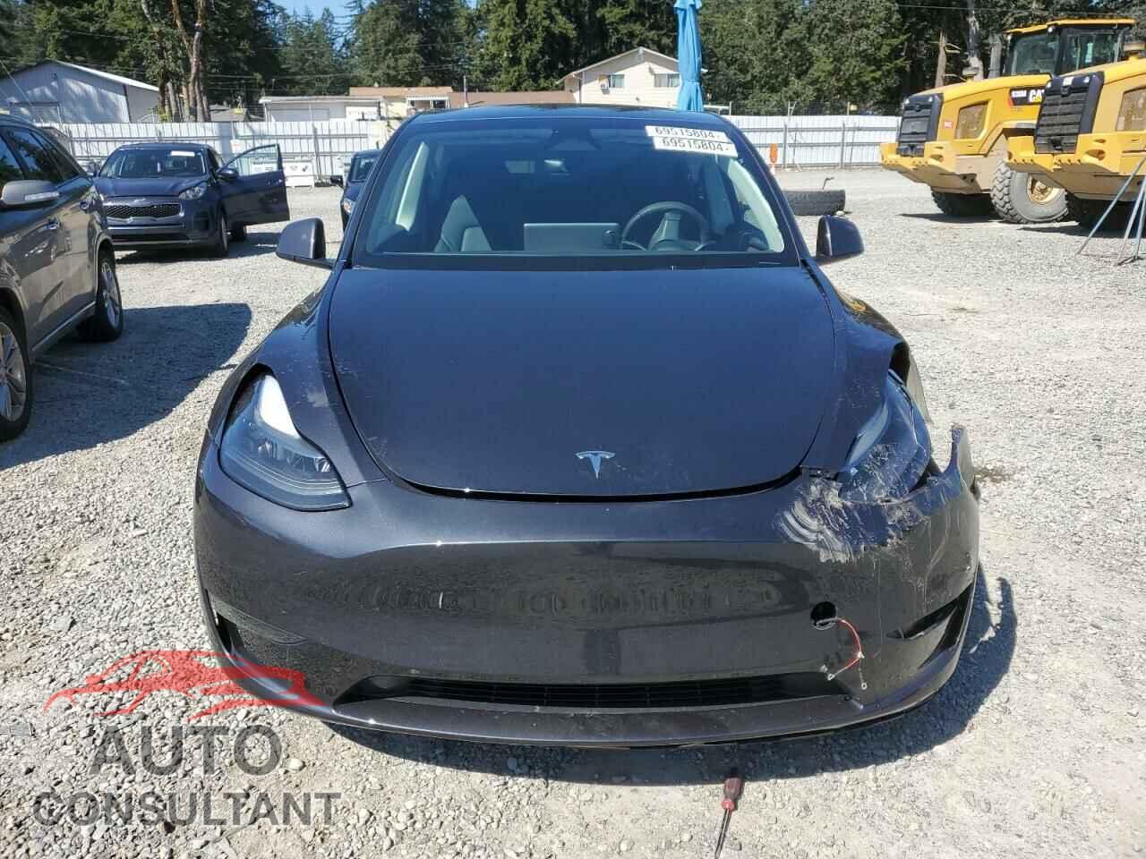 TESLA MODEL Y 2024 - 7SAYGDEE5RF071206