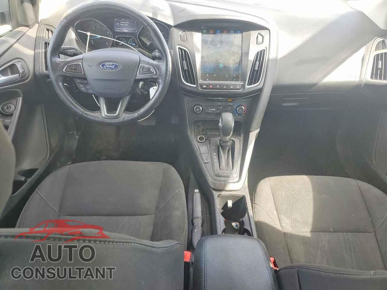 FORD FOCUS 2017 - 1FADP3F29HL219031