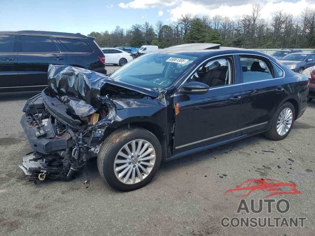 VOLKSWAGEN PASSAT 2017 - 1VWBT7A31HC031556