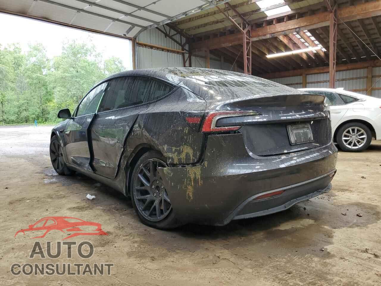 TESLA MODEL 3 2024 - 5YJ3E1EA8RF833890
