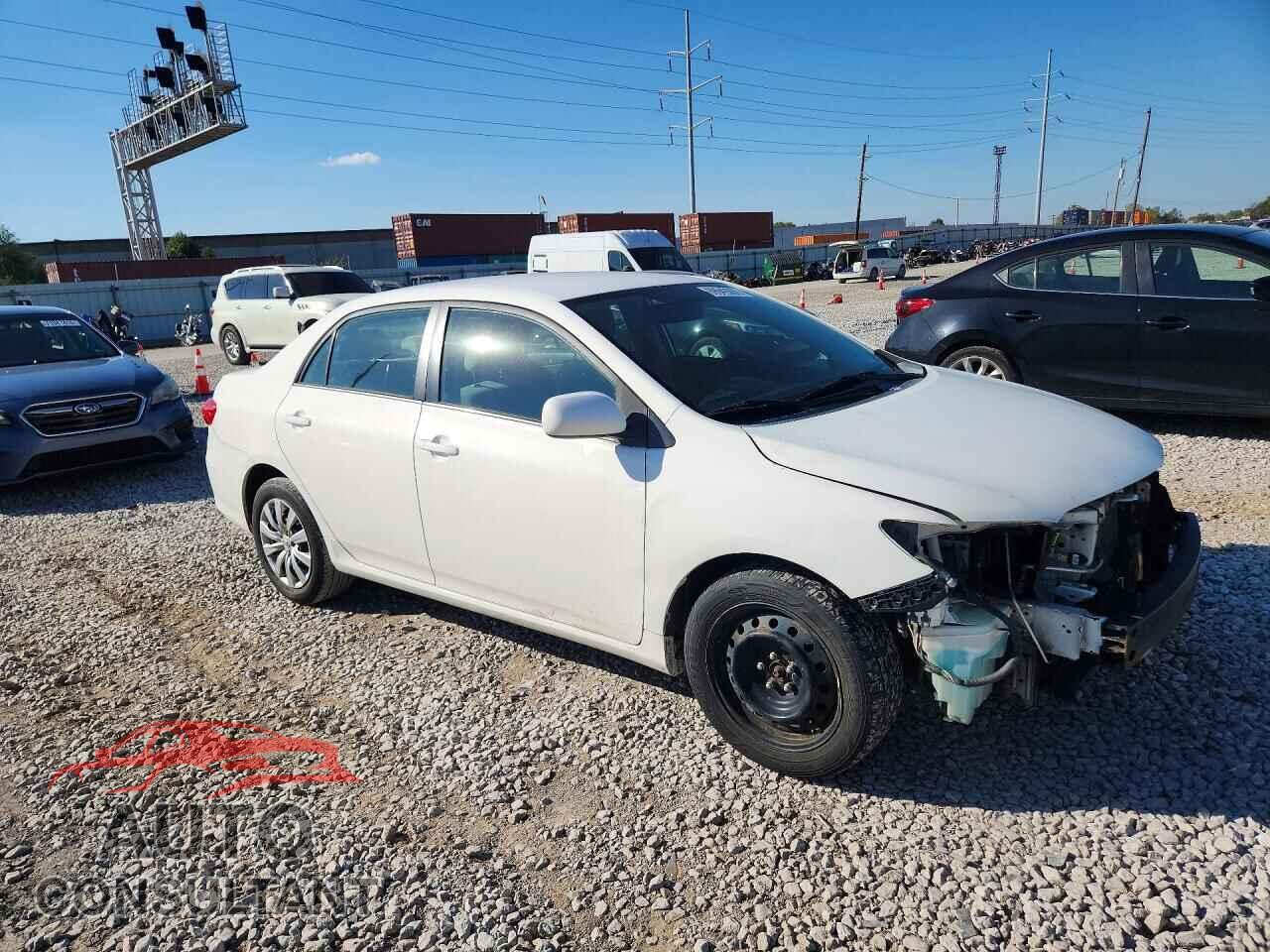 TOYOTA COROLLA 2013 - 2T1BU4EE6DC072082