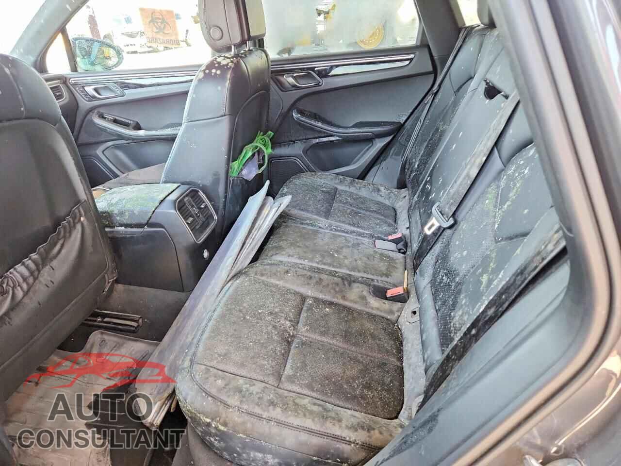 PORSCHE MACAN 2015 - WP1AB2A51FLB65937