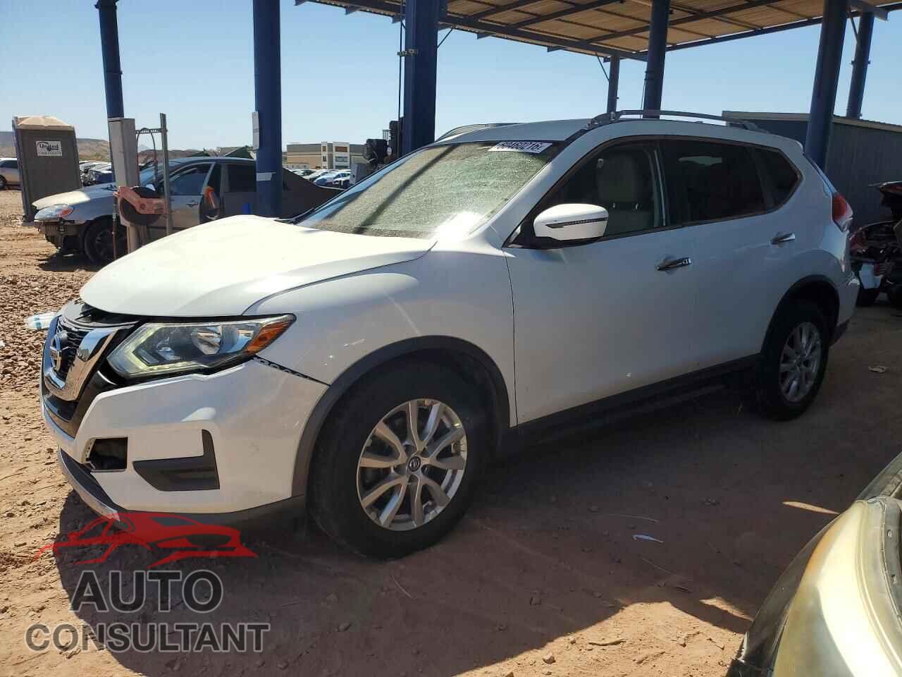 NISSAN ROGUE 2017 - KNMAT2MT9HP540042