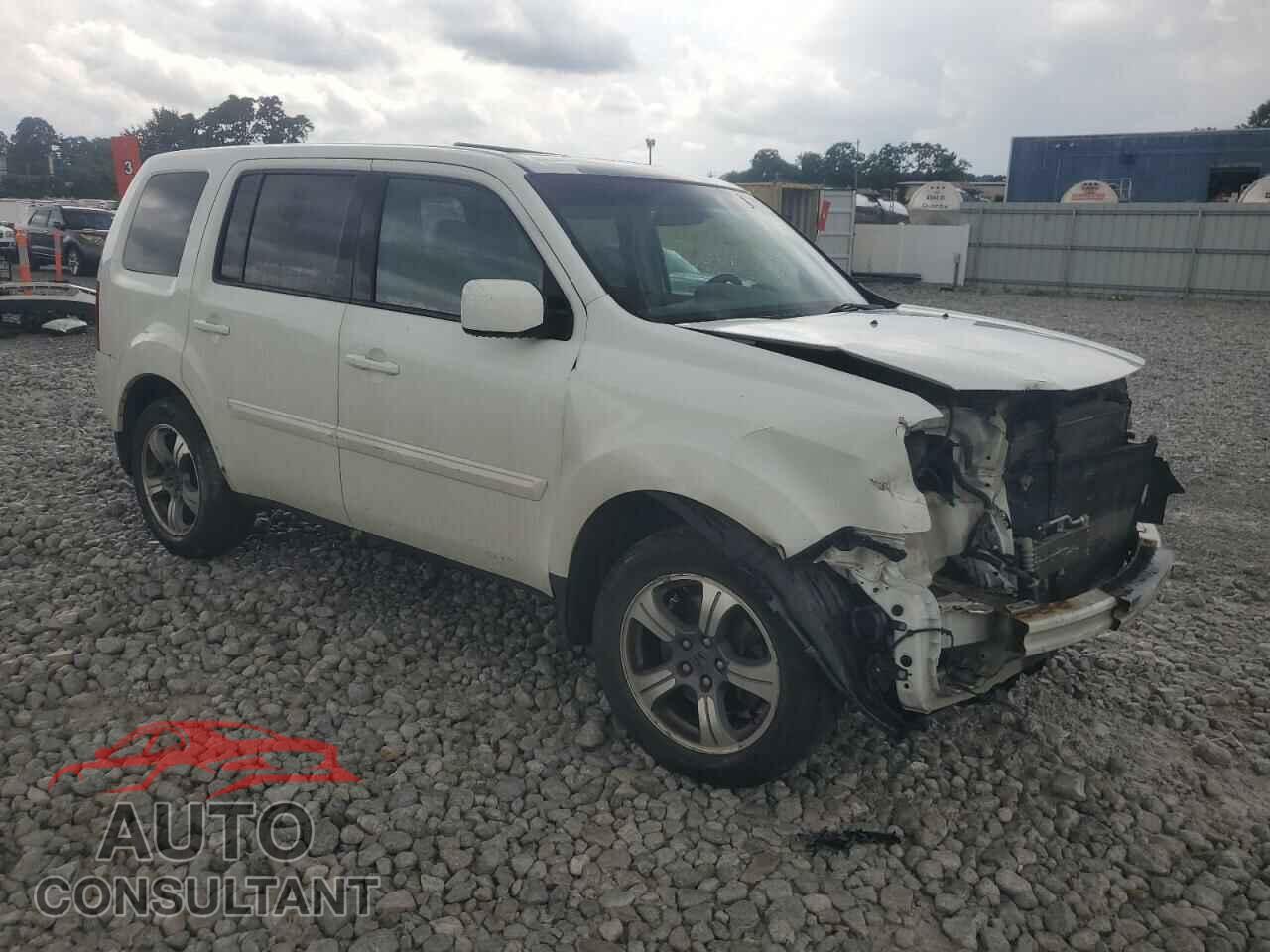 HONDA PILOT 2015 - 5FNYF4H31FB055364